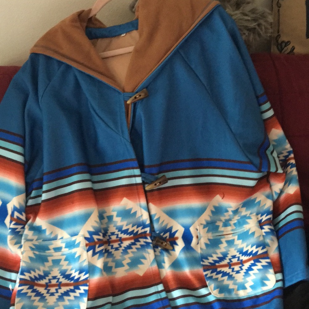 Yellowstone Season 3 Beth Dutton Kelly Reilly Tribal Southwestern Hooded Jacket